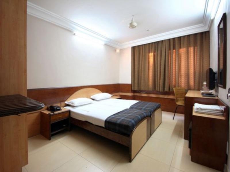Hotel City Point Dadar Mumbai  Buitenkant foto
