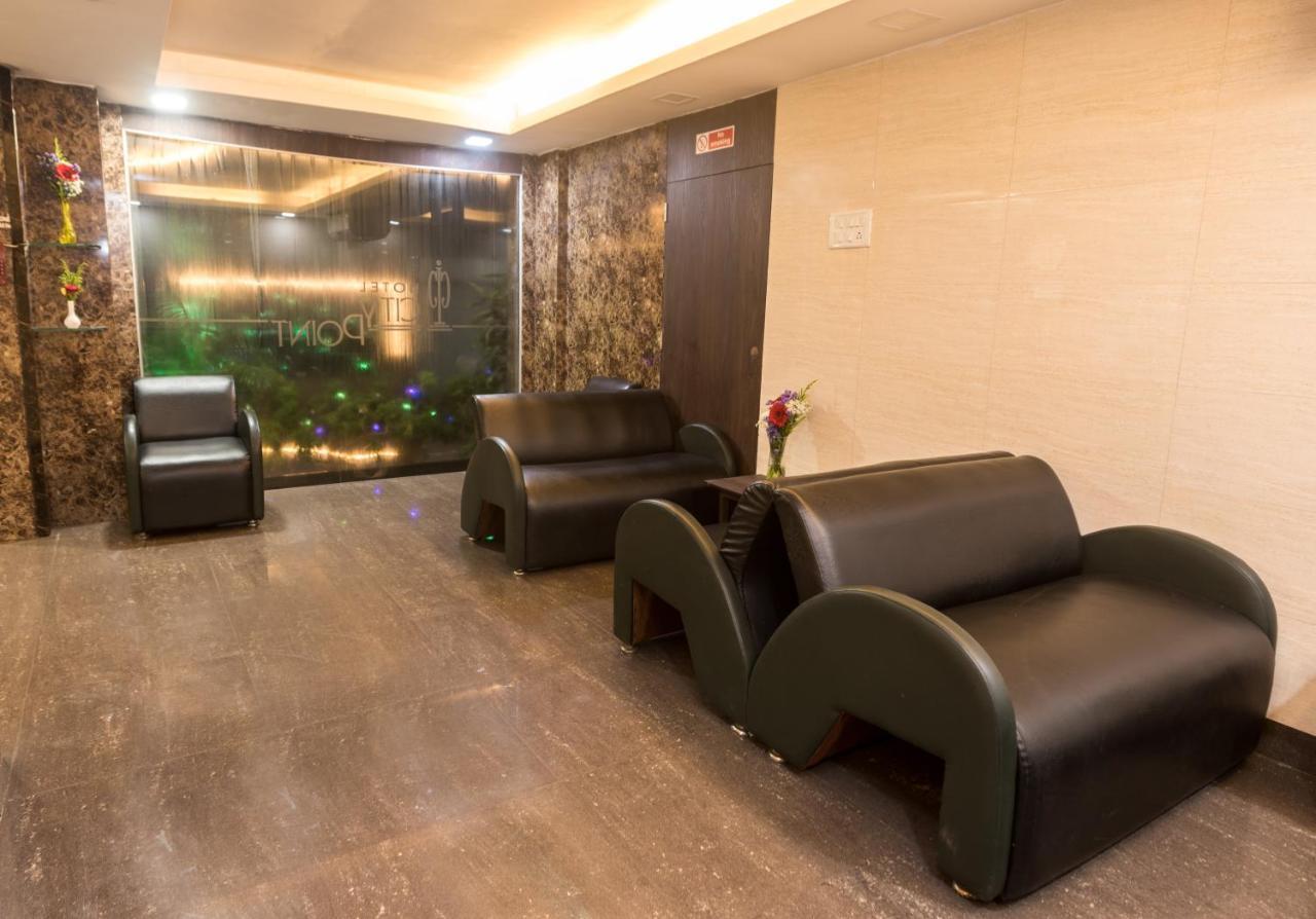 Hotel City Point Dadar Mumbai  Buitenkant foto