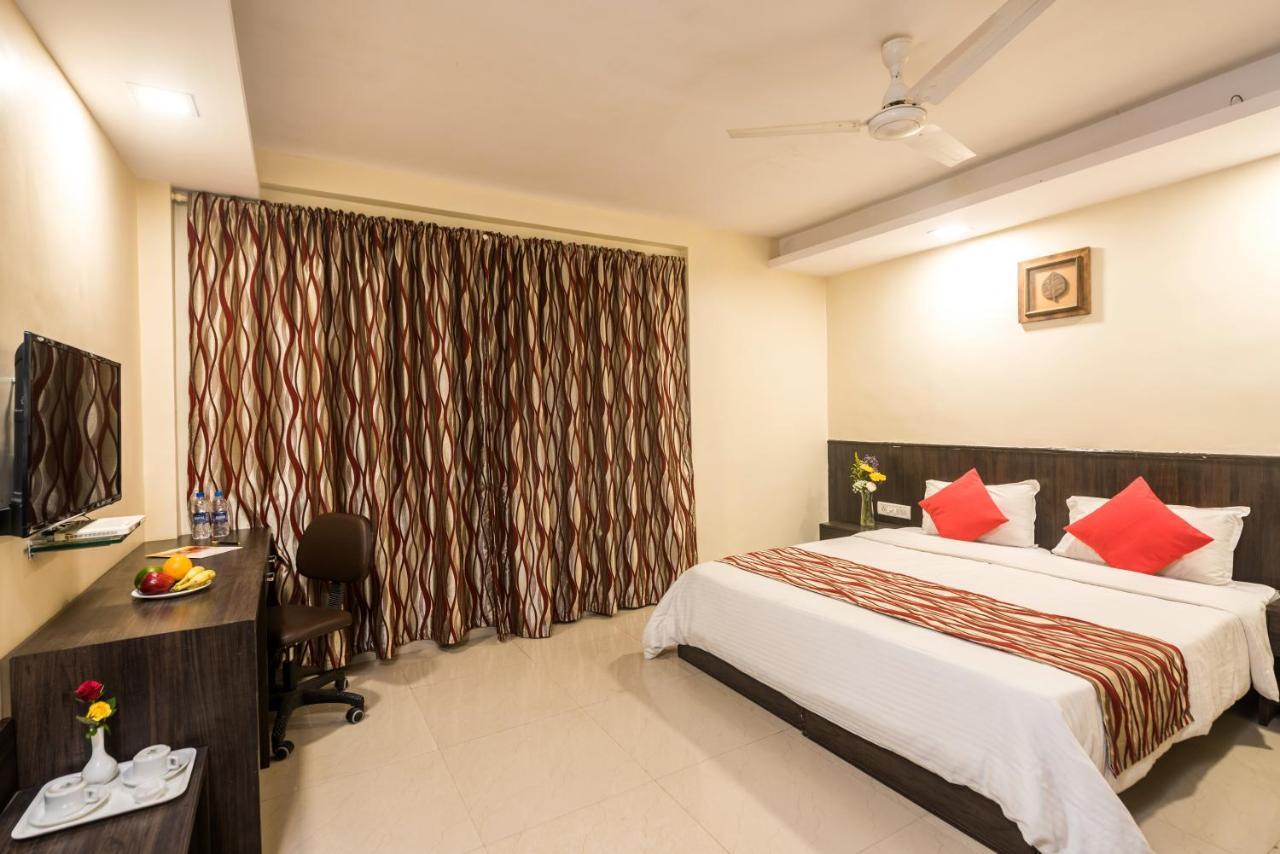 Hotel City Point Dadar Mumbai  Buitenkant foto
